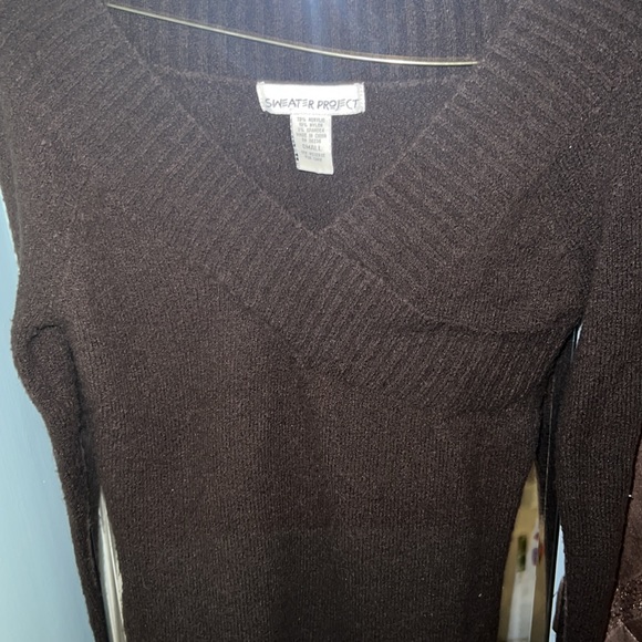 Dark brown sweater; barely worn; size small - Picture 4 of 5